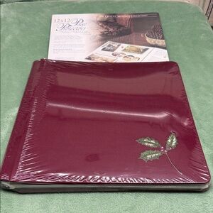 Creative Memories 12x12 Burgundy Album with Holly Design